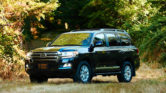 Đánh giá Toyota Land Cruiser V8 5.7 lít nhập Mỹ : Chỉ một chữ "TUYỆT"